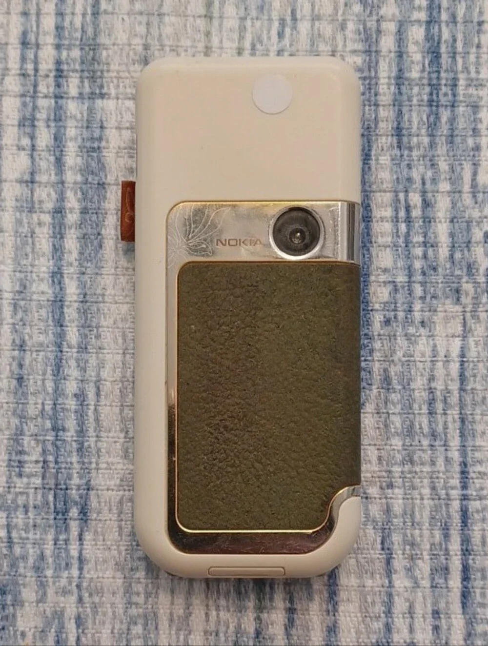 ASO Twilight Bella Swan Gold Nokia 7360 2G Phone